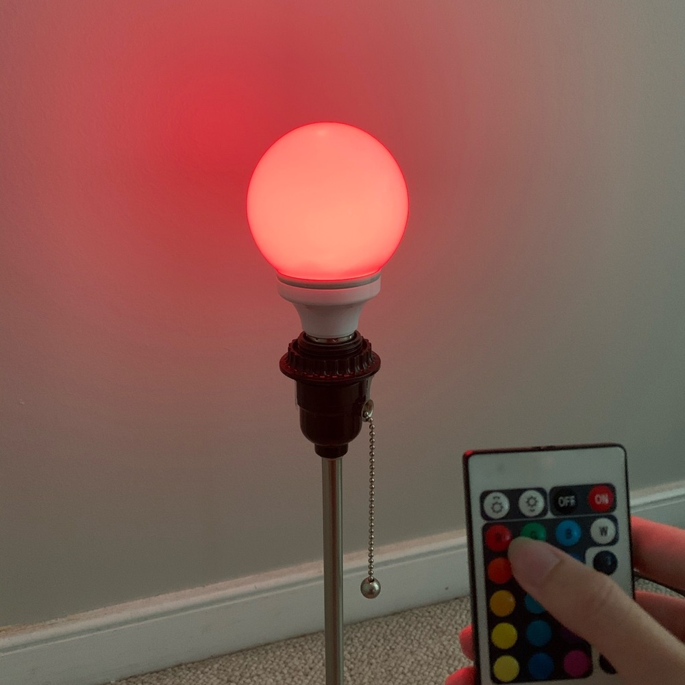 Color Changing LED light bulb - Picture 4 of 6
